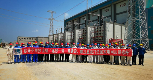 弘扬劳模精神劳动精神工匠精神</p><p>　　用创造书写华章以奋斗笃定前行