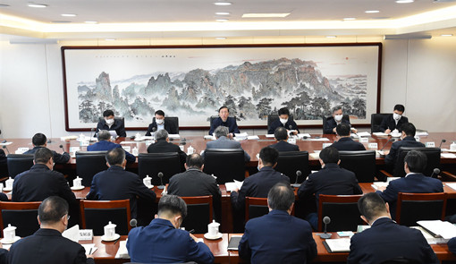 服务新发展格局展现新气象</p><p>　　凝聚起奋进新征程磅礴力量